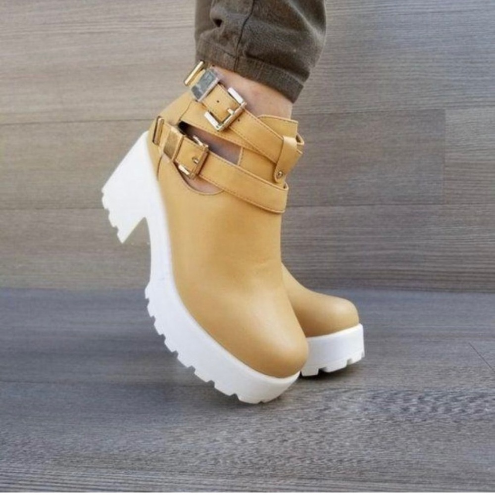 Chunky Platform Cut out Ankle Boot NWT - Picture 5 of 10